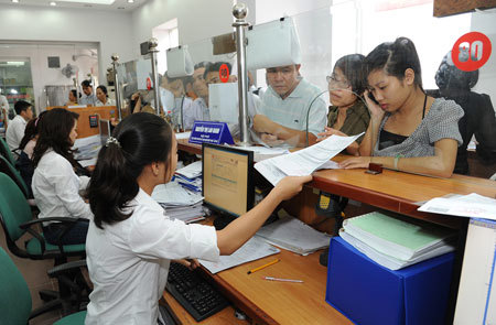 Người dân nộp thuế tại Chi cục Thuế quận Ba Đình. Nguồn: internet