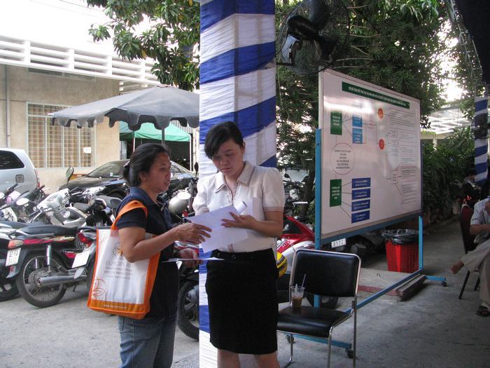 Người nộp thuế được hướng dẫn thực hiện các thủ tục cần thiết ngay từ cổng vào. Nguồn: baohaiquan.vn