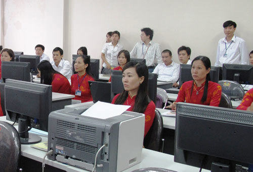 Cán bộ công chức KBNN tỉnh Bắc Ninh. Nguồn: internet
