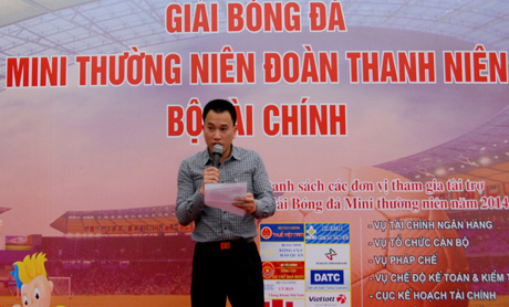 Bí thư Đoàn Thanh niên Bộ Tài chính Nguyễn Văn Cơ phát biểu tại lễ khai mạc. Nguồn: mof.gov.vn