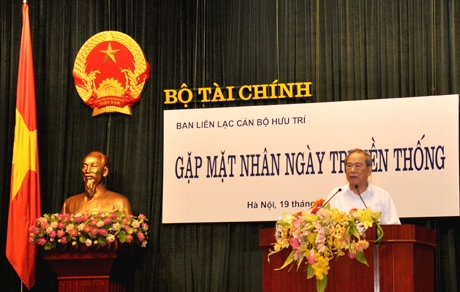 Ông Phạm Văn Trọng - Nguyên Thứ trưởng Bộ Tài chính, Trưởng Ban hưu Liên lạc hưu trí Bộ Tài chính phát biểu tại buổi “Gặp mặt ngày truyền thống”. Nguồn: mof.gov.vn