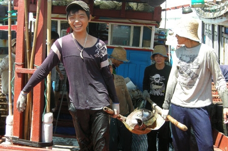 Ngư dân Phú Yên với niềm vui từ "lộc biển”. Nguồn: internet