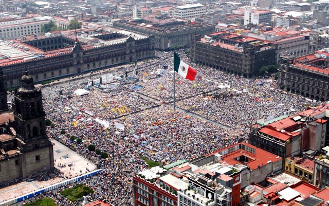 Zocalo, Mexico - Quảng trường lớn nhất khu vực Mỹ - La tinh. Nguồn: internet