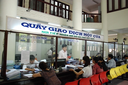 Hoạt động giao dịch với khách hàng tại KBNN Thừa Thiên Huế. Nguồn: internet