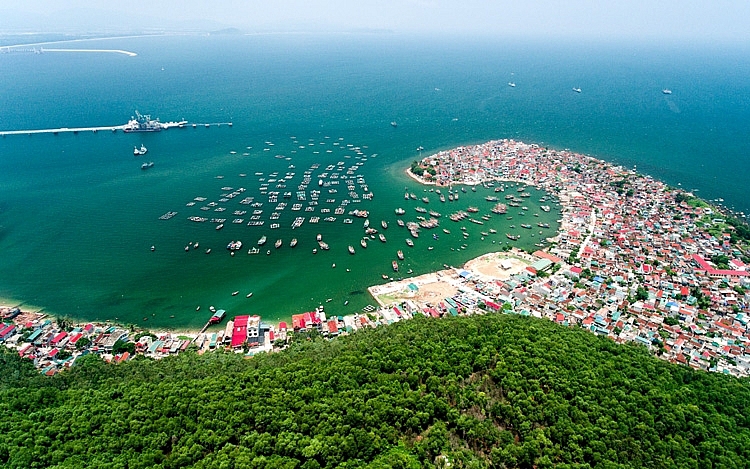 Việt Nam đã có nhiều chủ trương, chính sách quan trọng để phát triển bền vững kinh tế biển