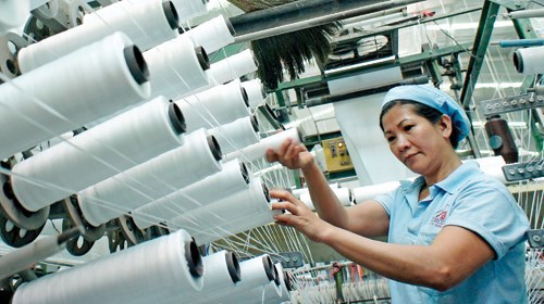 Dưới tác động của cuộc Cách mạng công nghiệp 4.0, ngành Dệt may Việt Nam phải đổi mới công nghệ, tăng năng suất lao động