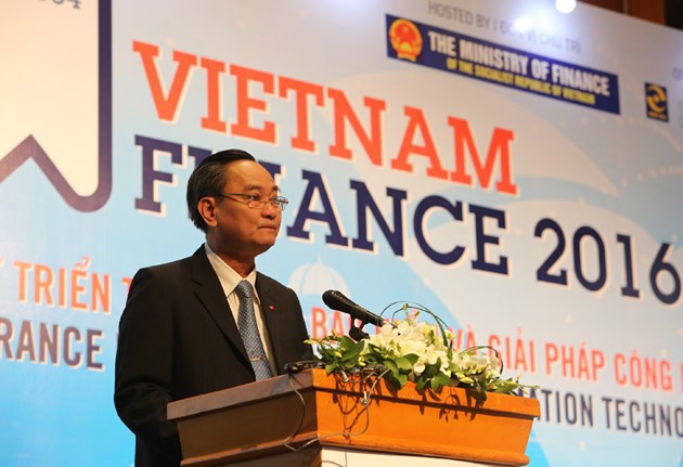 Thứ trưởng Bộ Tài chính Nguyễn Hữu Chí phát biểu tại Hội thảo