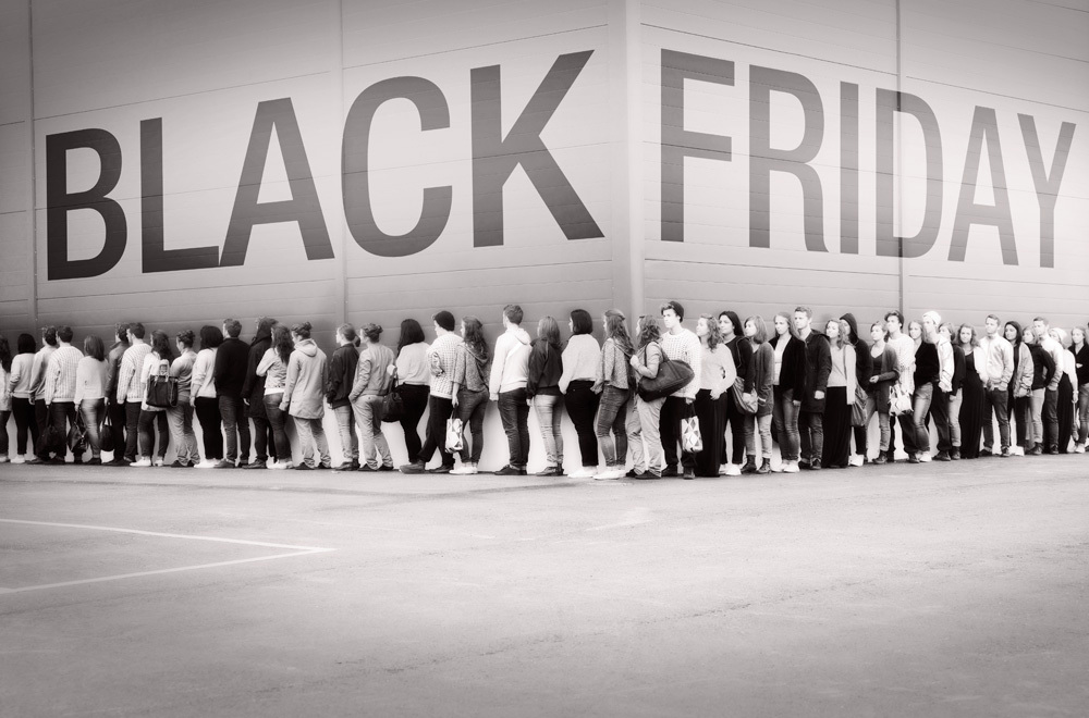 Black Friday là "ngày vàng mua sắm" của người dân Mỹ với hàng chục ngàn mặt hàng giảm giá cực lớn. Nguồn: Internet