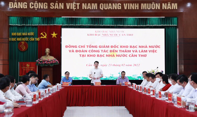 Tổng Giám đốc KBNN Trần Quân phát biểu chỉ đạo tại buổi làm việc với KBNN Cần Thơ. Ảnh: TNK.