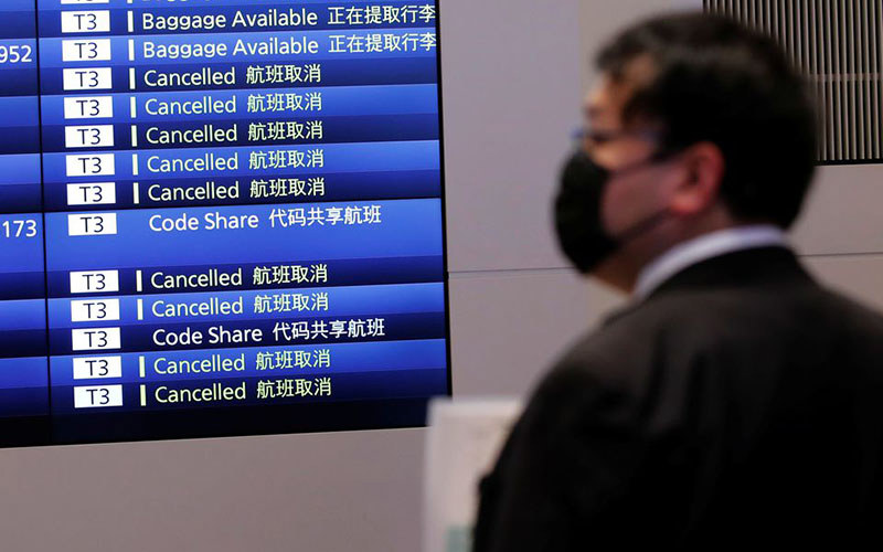 Bảng theo dõi chuyến bay tại sân bay Haneda, Nhật Bản, ngày 29/11. (Ảnh: Reuters)