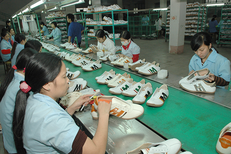 Dệt may, giày dép là những nhóm mặt hàng mà Việt Nam đang có thế mạnh xuất khẩu và có thể gia tăng sức cạnh tranh. Nguồn: Internet.