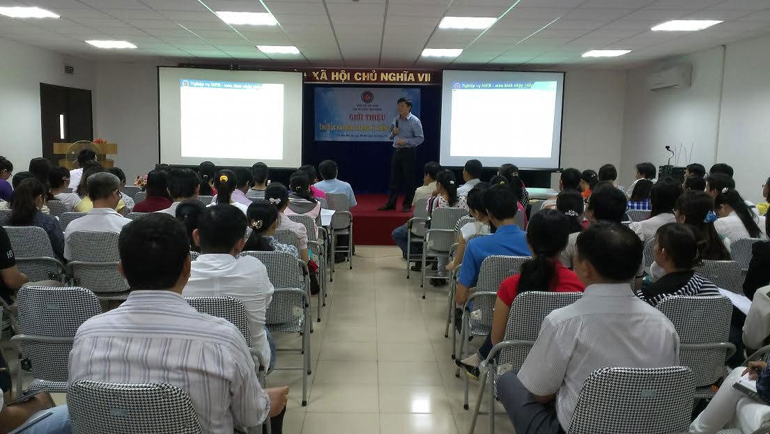 Nhiều DN tham gia buổi giới thiệu về thủ tục hải quan điện tử. Nguồn: FinancePlus.vn