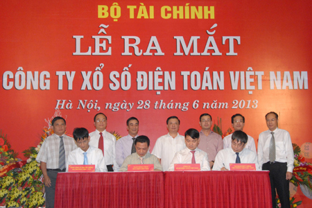 Lễ ký kết ra mắt Công ty Xổ số Điện toán Việt Nam. Nguồn: FinancePlus.vn