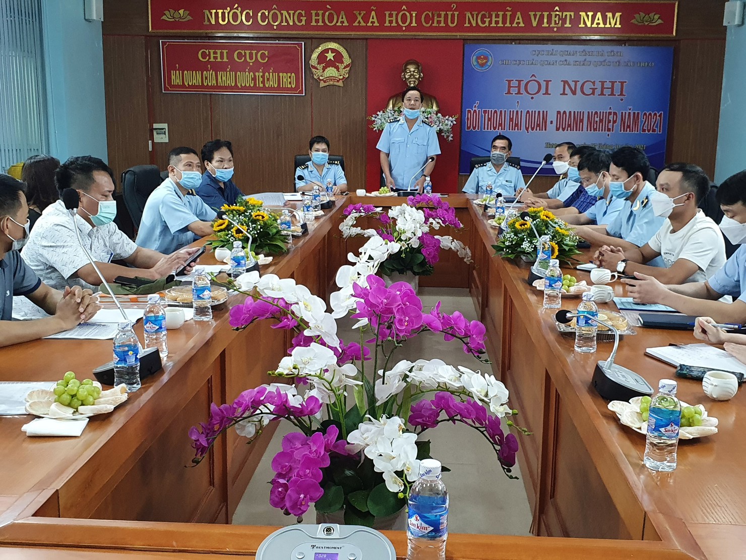 ục Hải quan Hà Tĩnh thuộc top đầu trong bảng xếp hạng toàn Tỉnh về đánh giá kết quả cải cách hành chính năm 2021.
