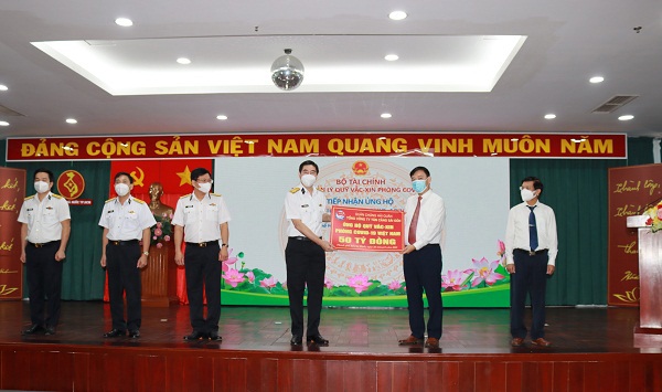 Kho bạc Nhà nước TP.Hồ Chí Minh tổ chức lễ tiếp nhận ủng hộ 50 tỷ đồng từ Tổng Công ty Tân Cảng Sài Gòn