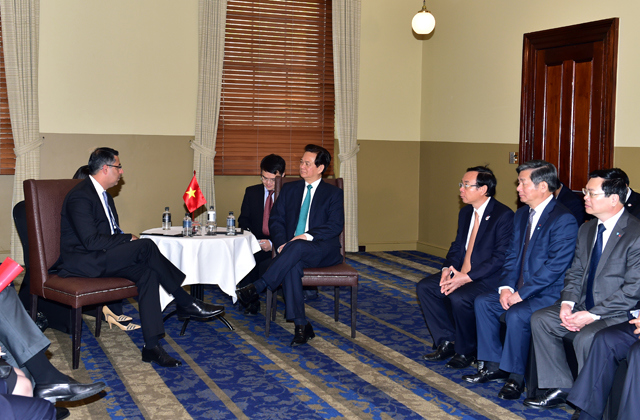 Thủ tướng Nguyễn Tấn Dũng lắng nghe ý kiến các doanh nghiệp Australia. Nguồn: internet