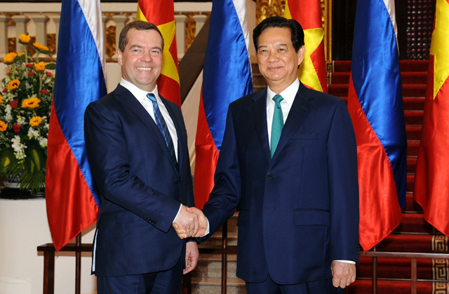 Thủ tướng Nguyễn Tấn Dũng và Thủ tướng Medvedev. 