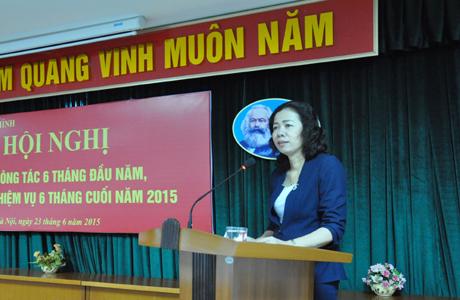 Thứ trưởng Bộ Tài chính Vũ Thị Mai phát biểu chỉ đạo tại Hội nghị. Nguồn: internet