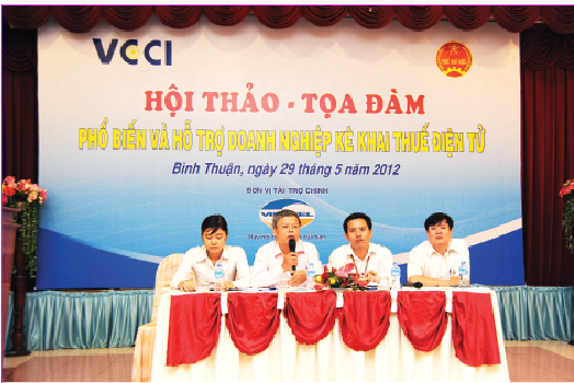 Hội thảo tọa đàm phổ biến và hỗ trợ doanh nghiệp kê khai thuế điện tử do Tổng cục Thuế phối hợp với Phòng Thương mại và Công nghệ Việt Nam tổ chức.