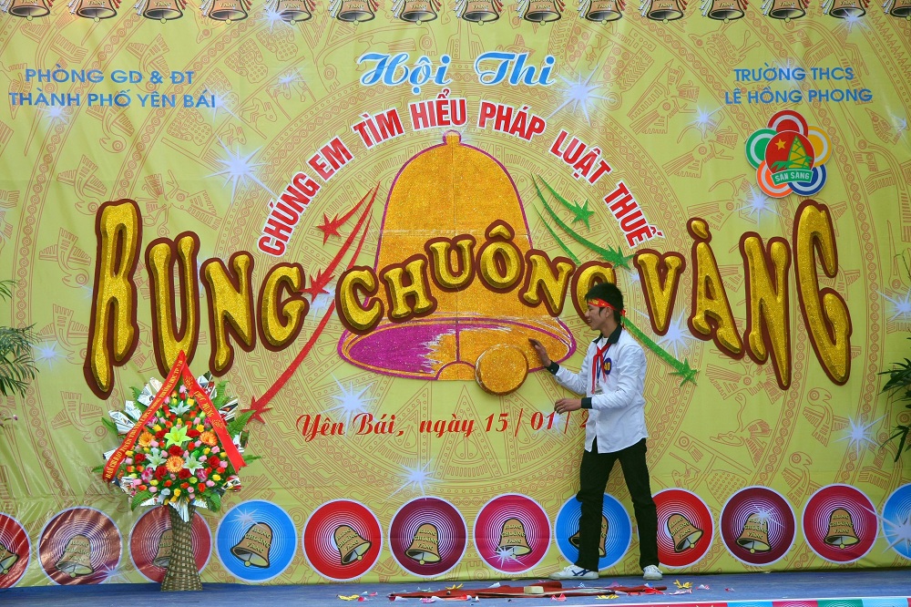 Cuộc thi “Rung chuông vàng về thuế” tại trường  THCS Lê Hồng Phong,  (thành phố Yên Bái) do Cục Thuế và Sở GDĐT tỉnh Yên Bái phối hợp tổ chức.