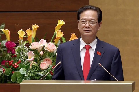 Thủ tướng Chính phủ Nguyễn Tấn Dũng trả lời chất vấn tại kỳ họp thứ 10, Quốc hội khóa XIII.