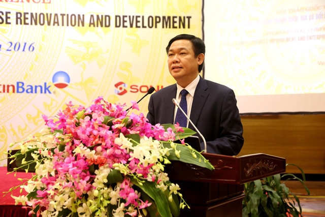 GS.TS Vương Đình Huệ, Trưởng ban Kinh tế trung ương phát biểu tại Hội thảo.