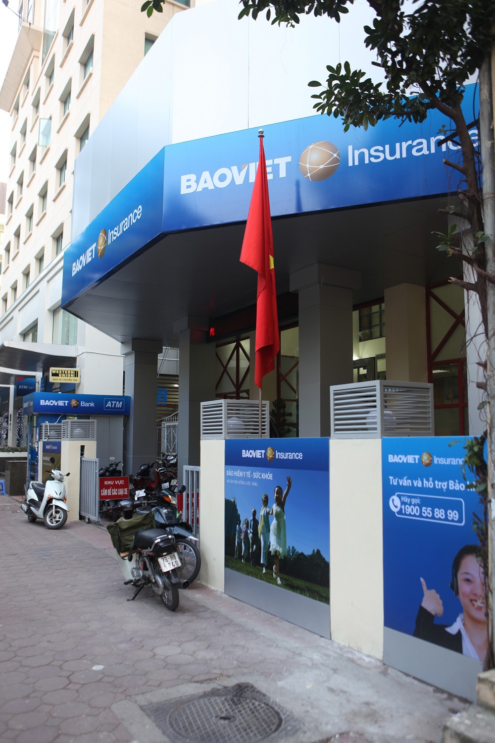 Tổng công ty Bảo hiểm Bảo Việt là doanh nghiệp hàng đầu thị trường bảo hiểm phi nhân thọ với tiềm lực tài chính mạnh, kinh nghiệm kinh doanh bảo hiểm và quản lý rủi ro.