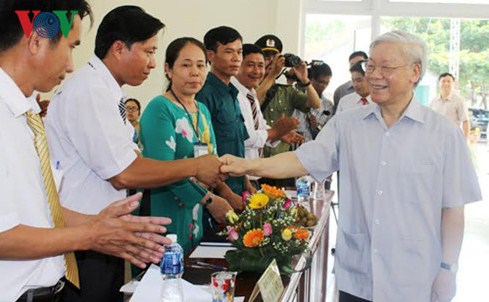 Tổng Bí thư Nguyễn Phú Trọng thăm cán bộ, đảng viên, nhân dân xã Sơn Hà, huyện Sơn Hoà (Phú Yên).