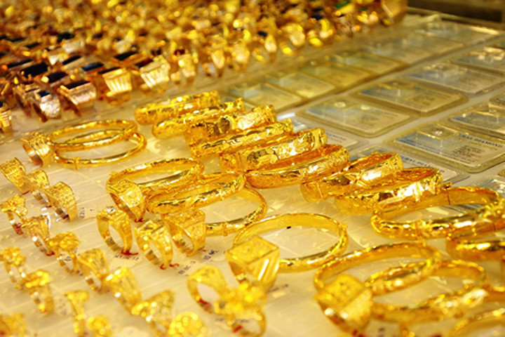 Giá vàng rồng Thăng Long tăng 70.000 đồng/lượng so với giá đóng cửa phiên hôm qua.