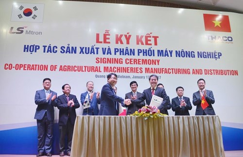 Công ty CP Ô tô Trường Hải (Thaco) và công ty LS Mtron (Hàn Quốc) đã ký kết hợp tác sản xuất và phân phối máy nông nghiệp.