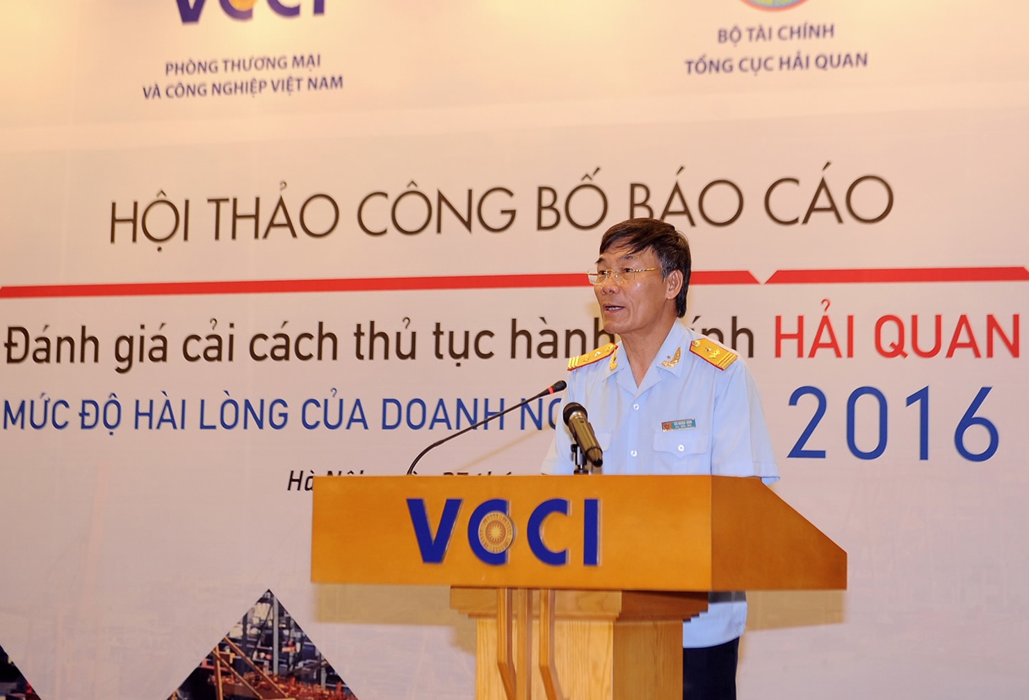 Ông Vũ Ngọc Anh - Phó Tổng cục trưởng Tổng cục Hải quan phát biểu tại Hội thảo công bố Báo cáo.