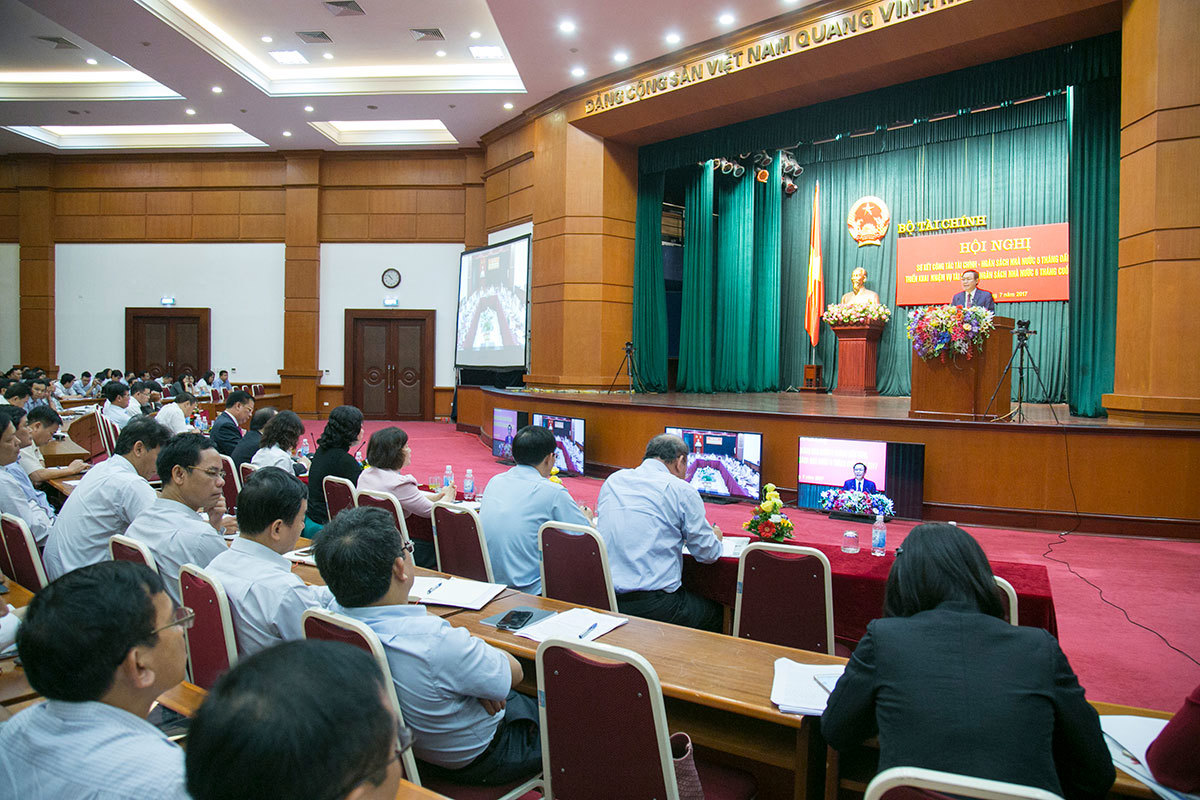 Thứ trưởng Bộ Tài chính Huỳnh Quang Hải phát biểu tại Hội nghị.