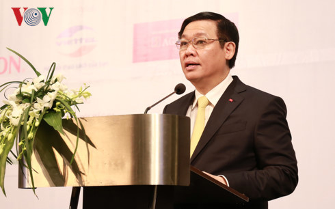 Phó Thủ tướng Vương Đình Huệ phát biểu tại Diễn đàn (Ảnh: Huyền My)