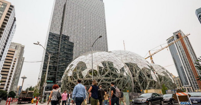 Một tòa nhà của Amazon tại Seattle - Ảnh: Nytimes