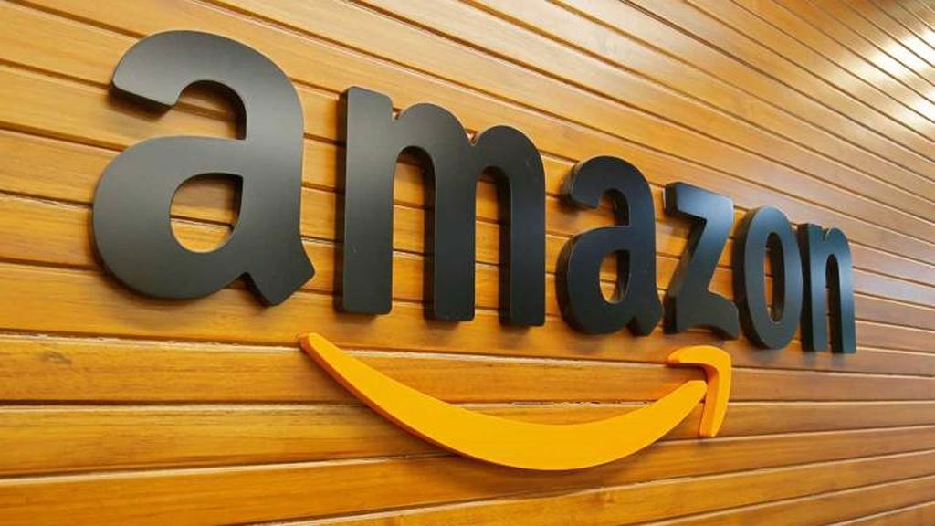 Amazon đã trở thành doanh nghiệp đại chúng Mỹ thứ hai có giá trị vốn hóa 1.000 tỷ USD, sau Apple.