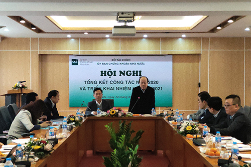  Thứ trưởng Bộ Tài chính Huỳnh Quang Hải phát biểu chỉ đạo tại hội nghị. Ảnh: thoibaotaichinhvietnam.vn