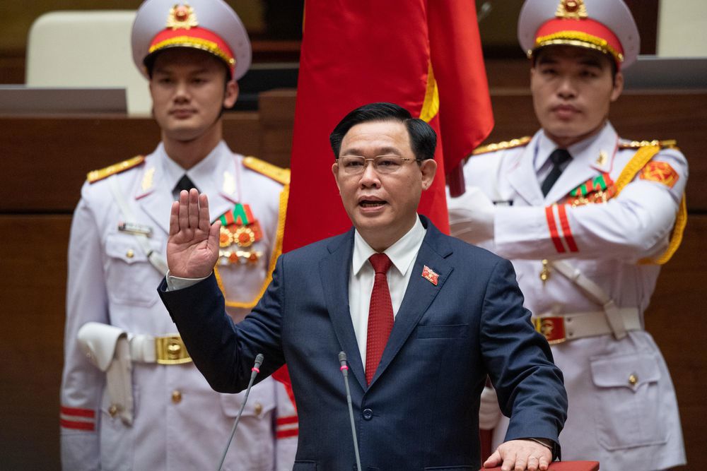 Tân Chủ tịch Quốc hội Vương Đình Huệ tuyên thệ trước Quốc hội.