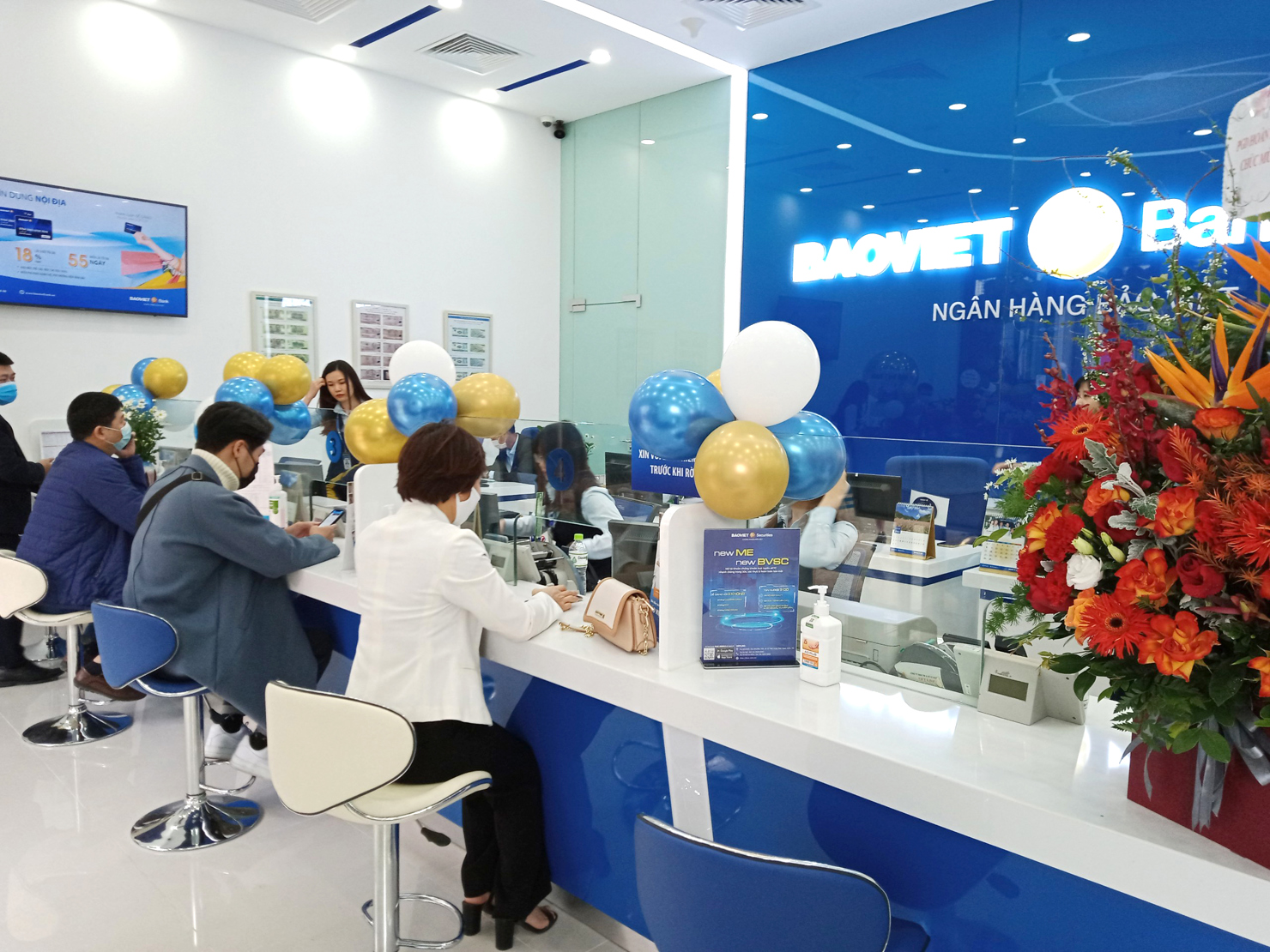 Trong giai đoạn đầu tiên, BAOVIET Bank triển khai SmartPOS/mPOS cho toàn bộ các điểm giao dịch của Tổng Công ty Bảo Việt Nhân Thọ (BAOVIET Life) trên toàn quốc.