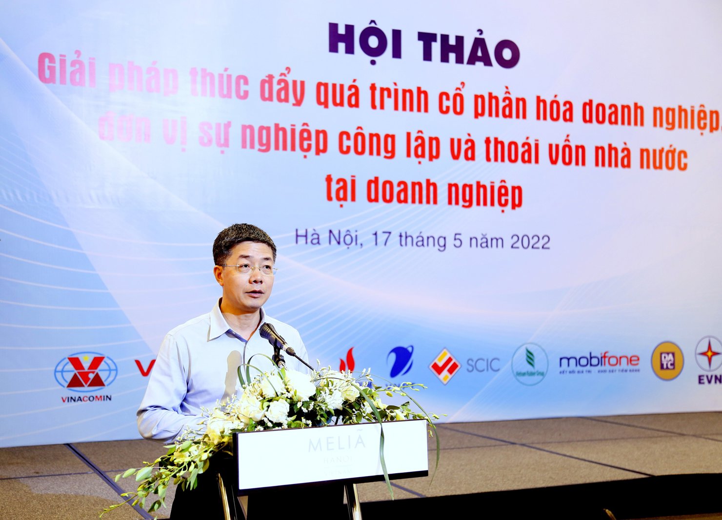 Ông Nguyễn Mạnh Hùng - Ủy viên thường trực Ủy ban Kinh tế của Quốc hội cho rằng cần tách giá trị quyền sử dụng đất khỏi quy trình cổ phần hóa, thoái vốn nhà nước tại DN.