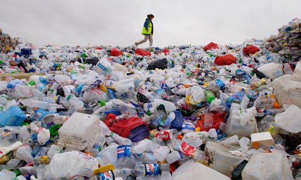 Sự ra đời của các sản phẩm từ nhựa và nilon là tác nhân gây ảnh hưởng đến môi trường và sức khỏe con người.