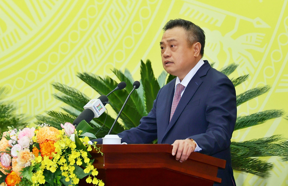 Phó Bí thư Thành ủy, Chủ tịch UBND thành phố Hà Nội Trần Sỹ Thanh phát biểu nhận nhiệm vụ.