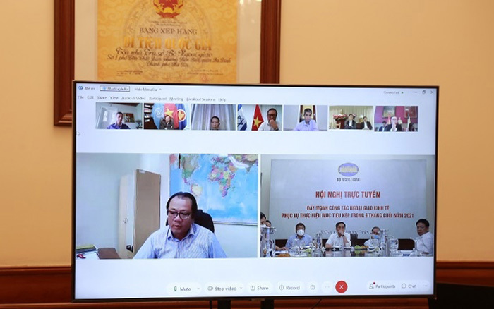 Hội nghị trực tuyến có sự tham gia của 96 Đại sứ, Trưởng Cơ quan đại diện Việt Nam ở nước ngoài. Ảnh: baoquocte.vn