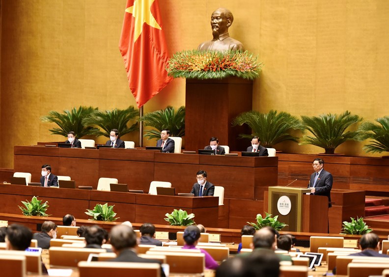 Thủ tướng Phạm Minh Chính báo cáo Quốc hội về dự kiến kế hoạch phát triển KT-XH năm 2022.