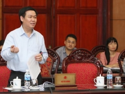 Bộ trưởng Bộ Tài chính Vương Đình Huệ đọc Tờ trình dự thảo Nghị định