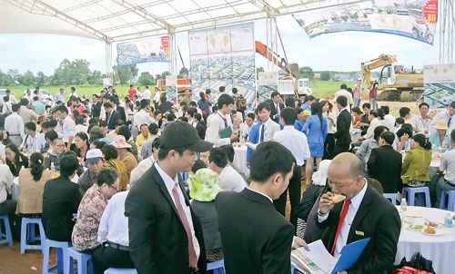  Quy định nới rộng việc cho phép người nước ngoài mua nhà tại Việt Nam được kỳ vọng giúp thị trường BĐS sôi động hơn trong thời gian tới. Nguồn: saigondautu.com.vn