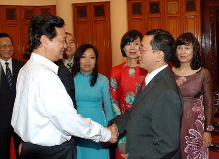 Thủ tướng Nguyễn Tấn Dũng gặp mặt các Trưởng cơ quan đại diện Việt Nam ở nước ngoài. Nguồn: chinhphu.vn