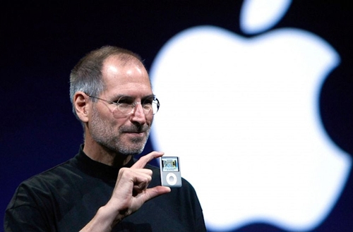 Steve Jobs giới thiệu iPod Nano tại San Francisco năm 2007. Nguồn: ABC News
