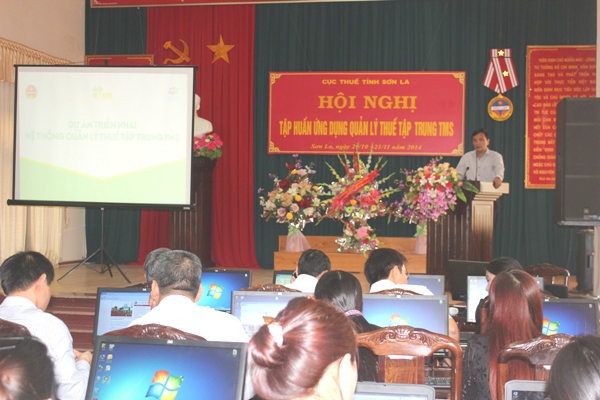 Đồng chí Nguyễn Quang Việt – Cục Trưởng Cục Thuế phát biểu chỉ đạo tại lớp tập huấn. Nguồn: sonla.gdt.gov.vn