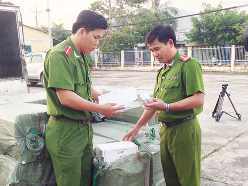 Từ năm 2012 đến hết tháng 9/2014, lực lượng công an đã phát hiện và bắt giữ 34.636 vụ buôn lậu thuốc lá. Nguồn: baocongthuong.com.vn