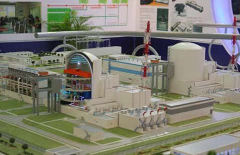 Mô hình nhà máy điện hạt nhân Ninh Thuận 1. Ảnh: Tiến Dũng.